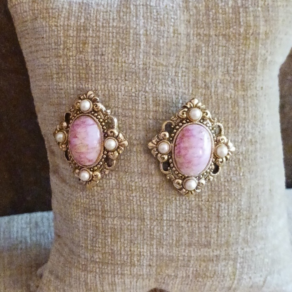 Gold Tone Faux Pearl & Pink Stone Post Earrings